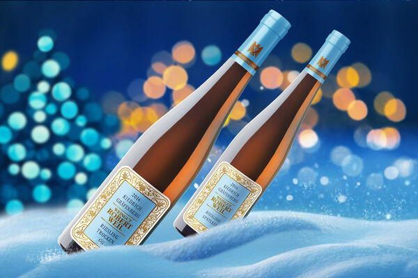 A very Merry Christmas from all of us at Weingut Robert Weil!